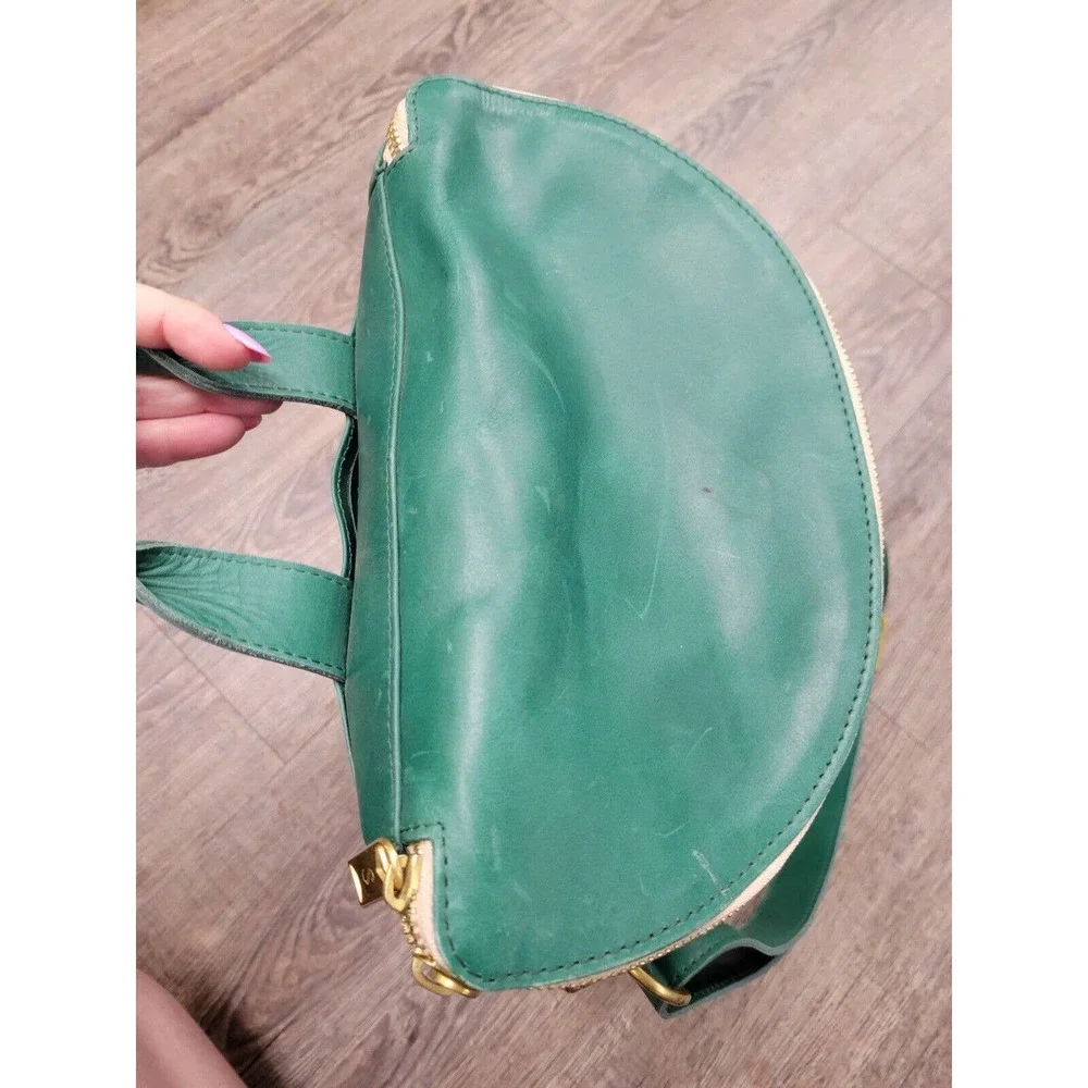 Sseko Designs Genuine Leather Green Crescent Convertible Crossbody Backpack Purs - Picture 6 of 9